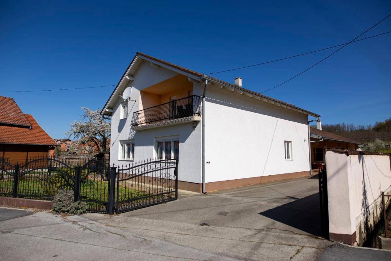 Villa Papuk Vocin Exterior photo